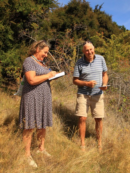 Marjorie and Evan Alty at Grandview. Image Mo Turnbull