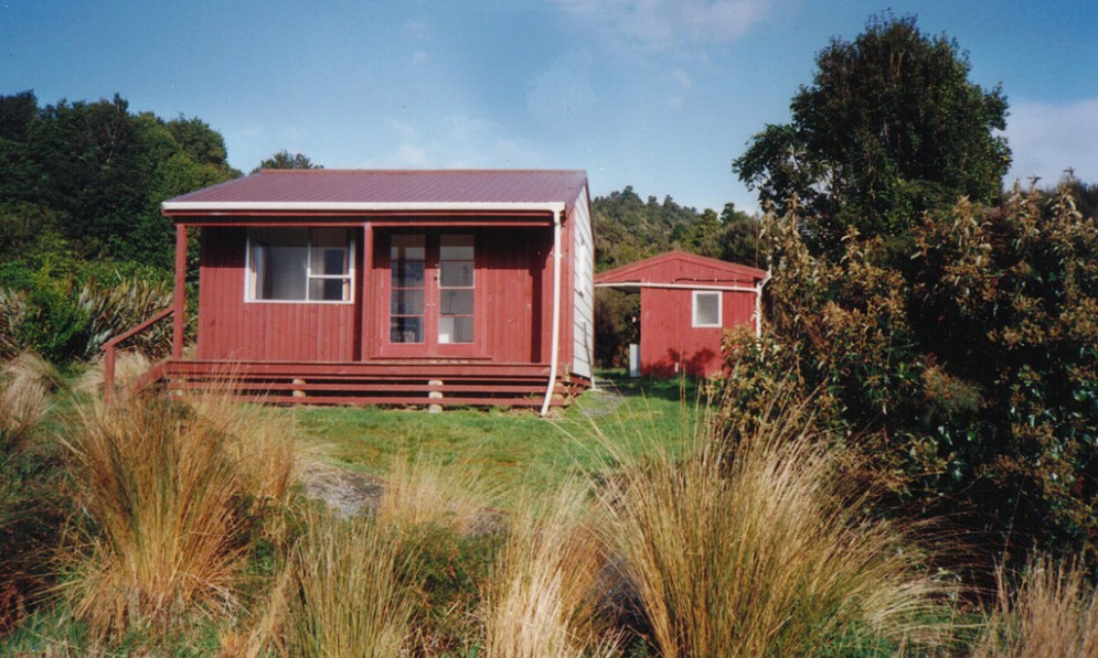 Tautuku Lodge