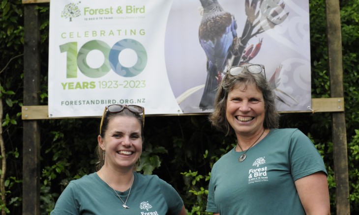Nicola Toki, CE Forest & Bird with Mandy Brooke, Sanctuary Manager, Bushy Park Tarapuruhi at the titipounamu translocation. Image Credit Alina Huff